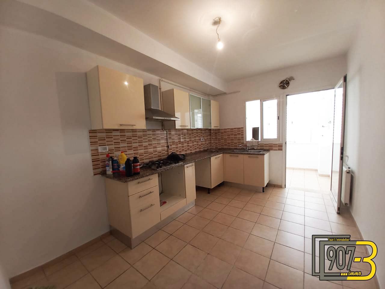 El Menzah El Menzah 9 Vente Appart. 3 pices Un appartement s3  el menzah 9c