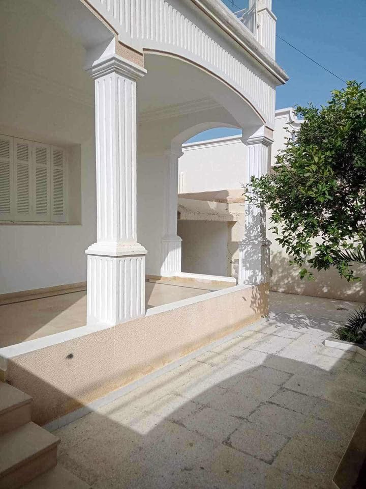 Ezzahra Ezzahra Vente Maisons Ezzahra lyce vnt villa 400m2