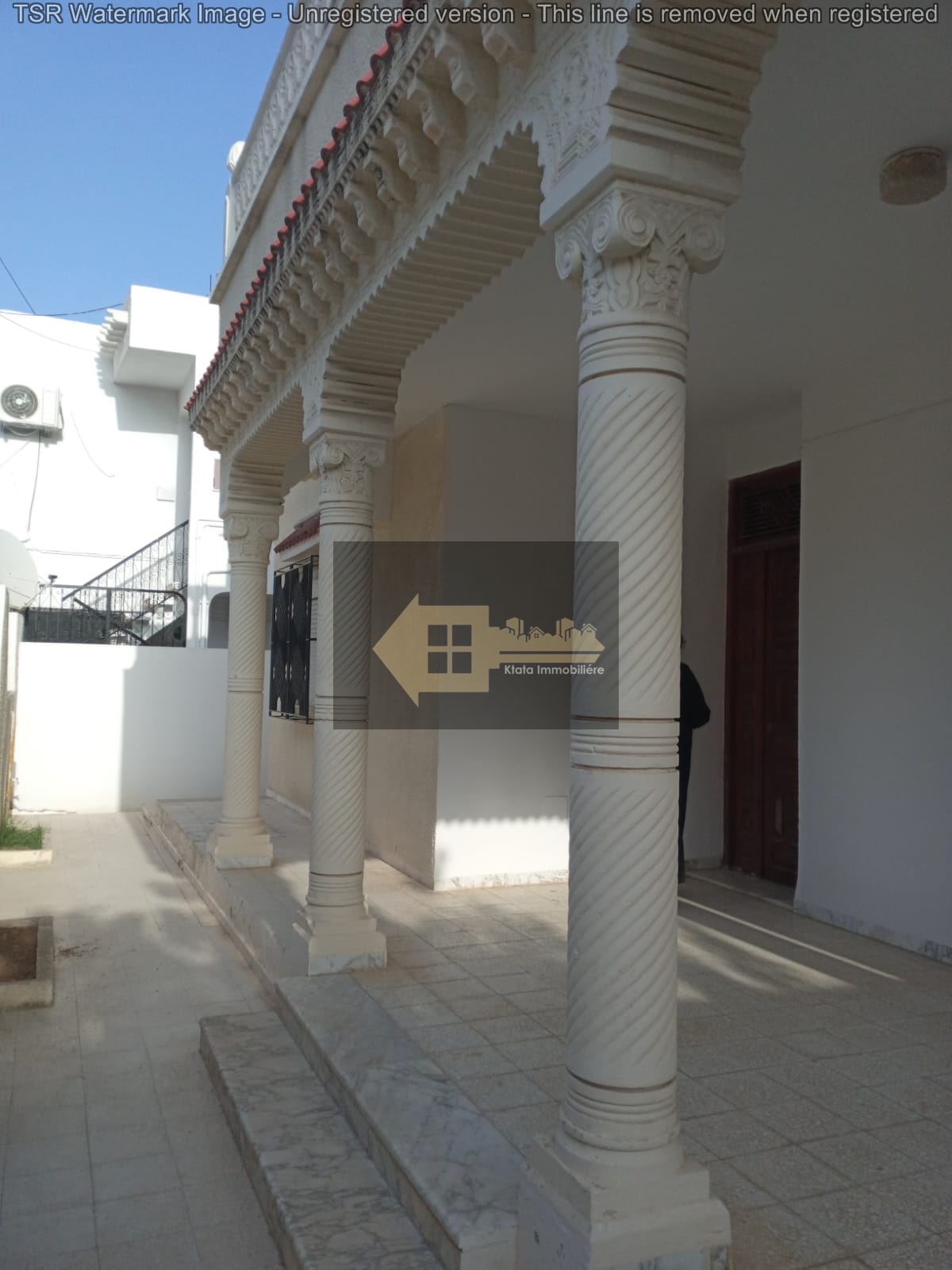 Ariana Ville Riadh Landlous Vente Maisons Ariana cite el mostakbal vnt villa