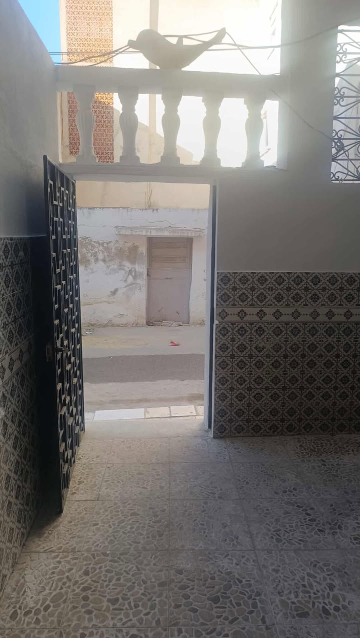 El Ouerdia Cite Mohamed Ali Location Appart. 3 pices Rdc d'une maison rym