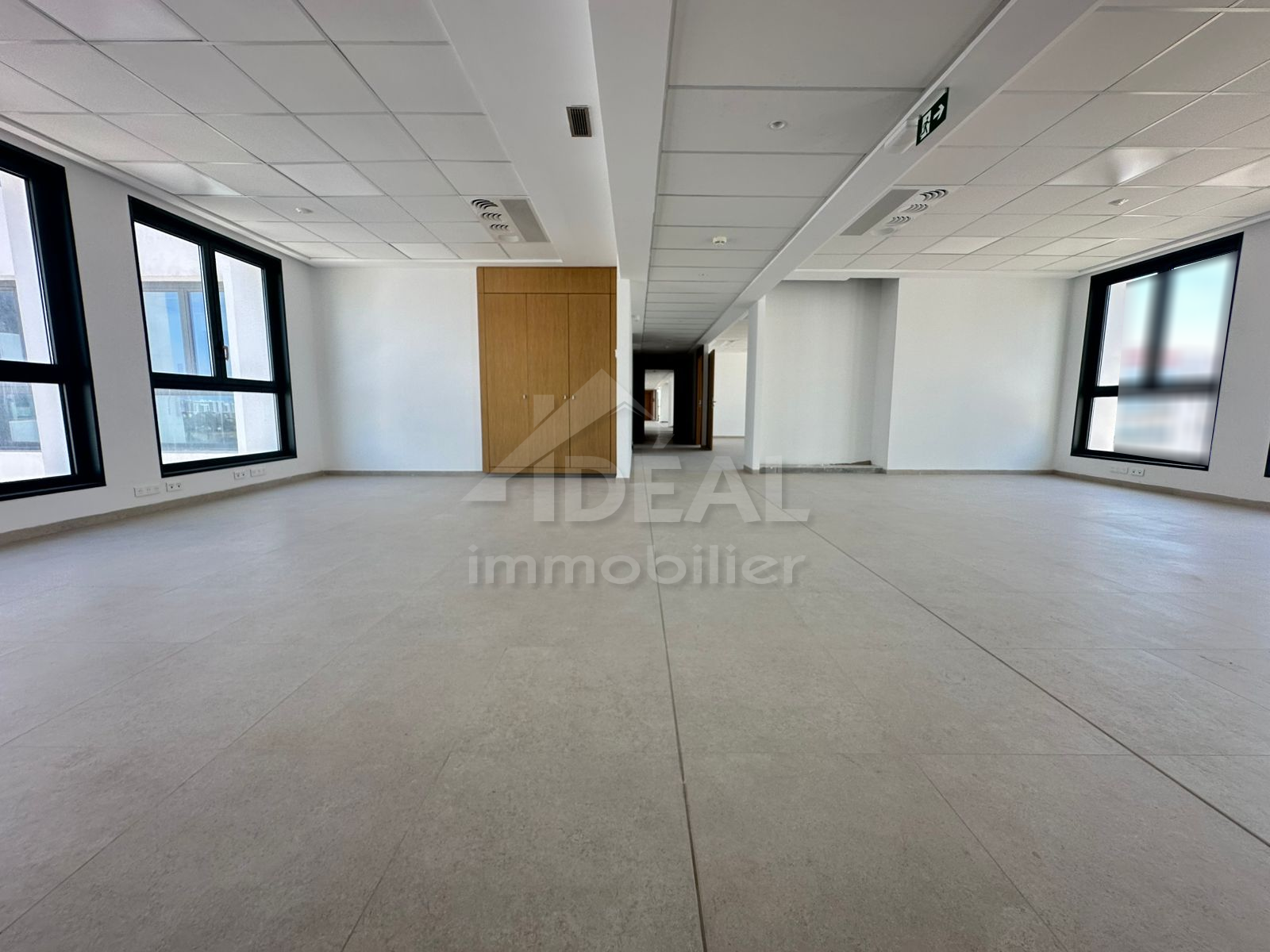 La Marsa Berge Du Lac Bureaux & Commerces Bureau Al open space 437m2 au lac2