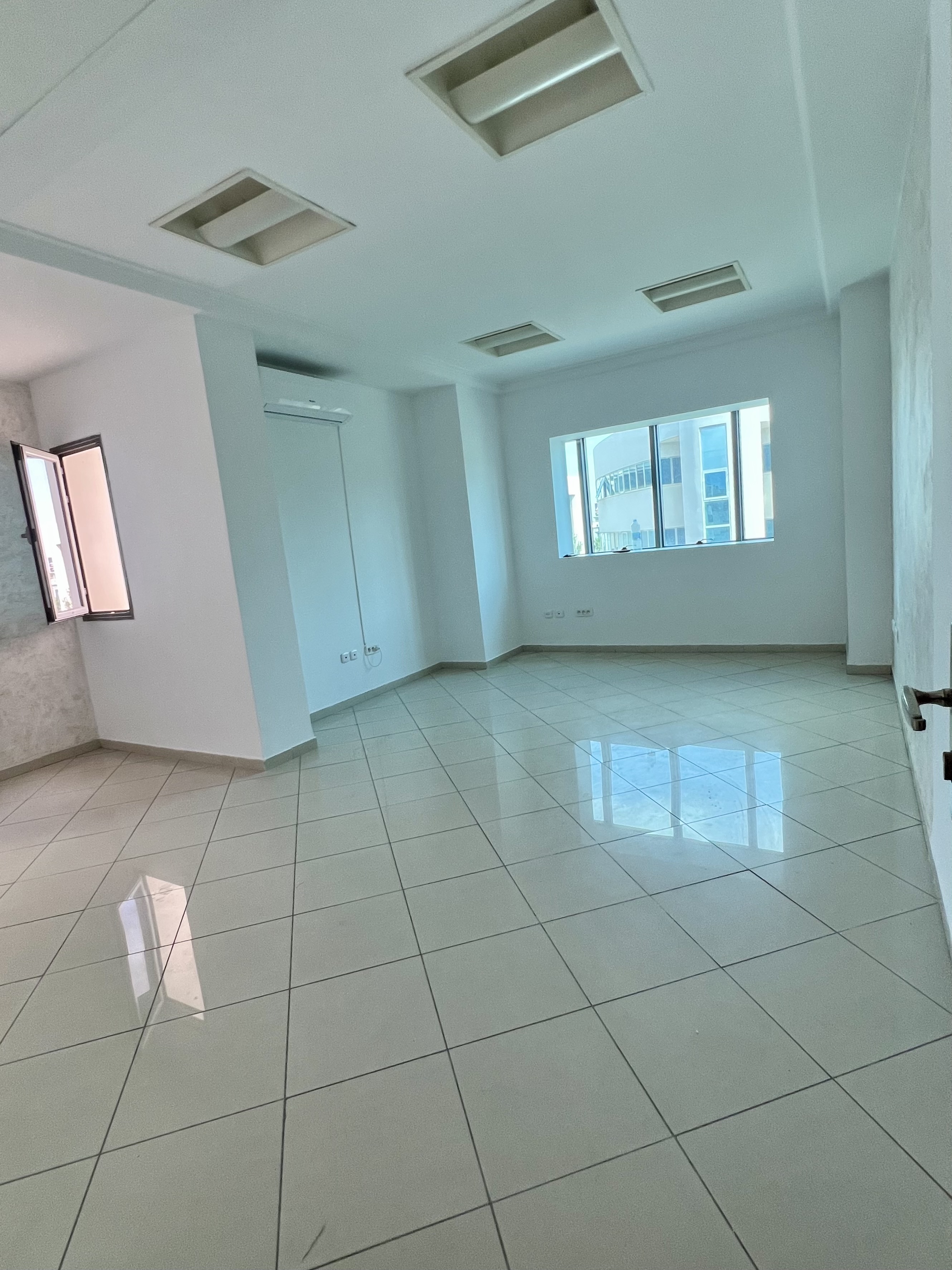 La Marsa Berge Du Lac Location Appart. 5 pices+ Bureau h et 5 pices 3500 ttc