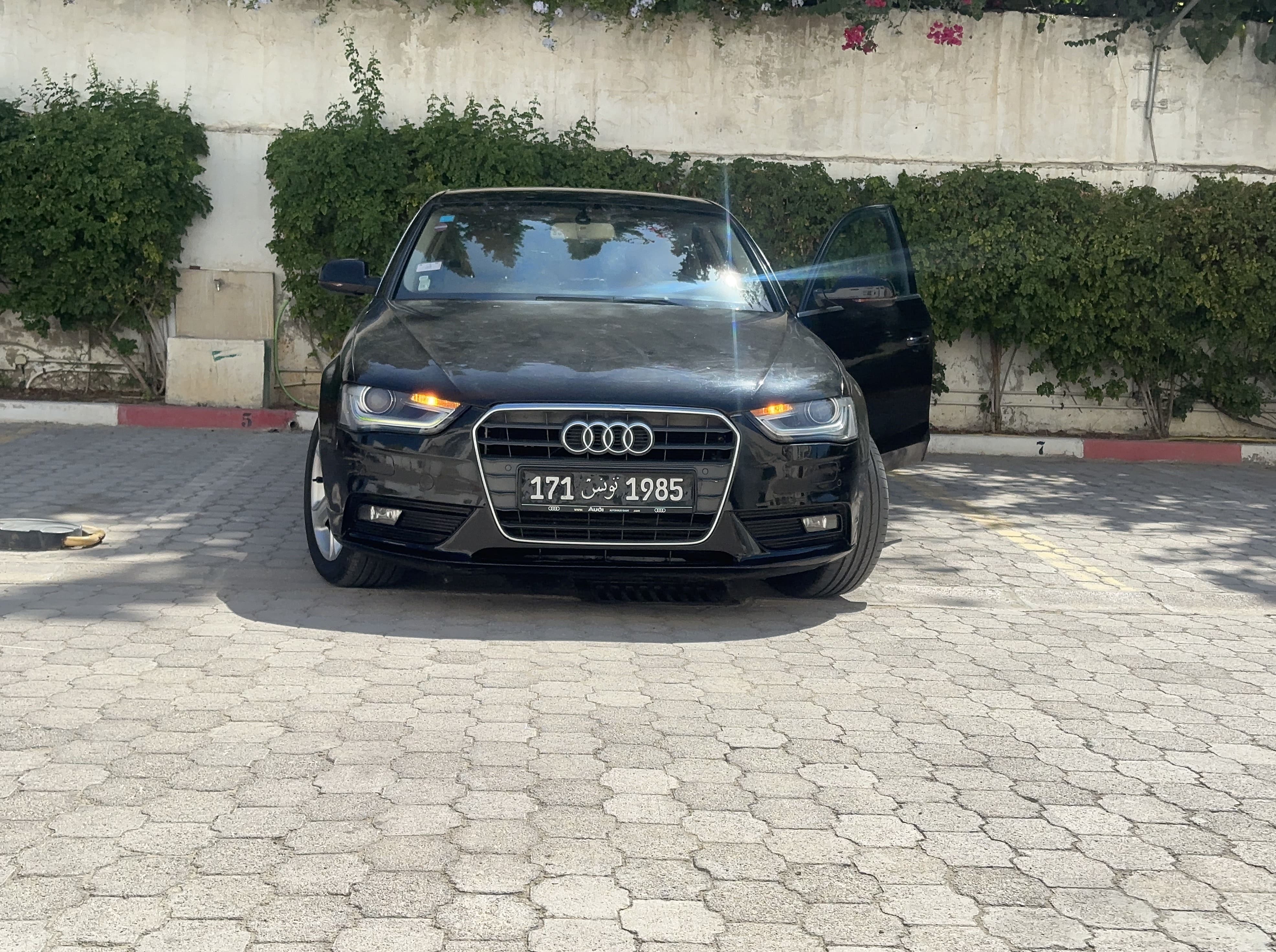 El Menzah El Manar 2 Audi A4 Audi a4 tat preque neuf