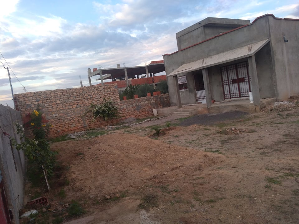 Mejez El Bab Mejez El Bab Vente Maisons Villa de 100 m btie sur un terrain de 1100 m
