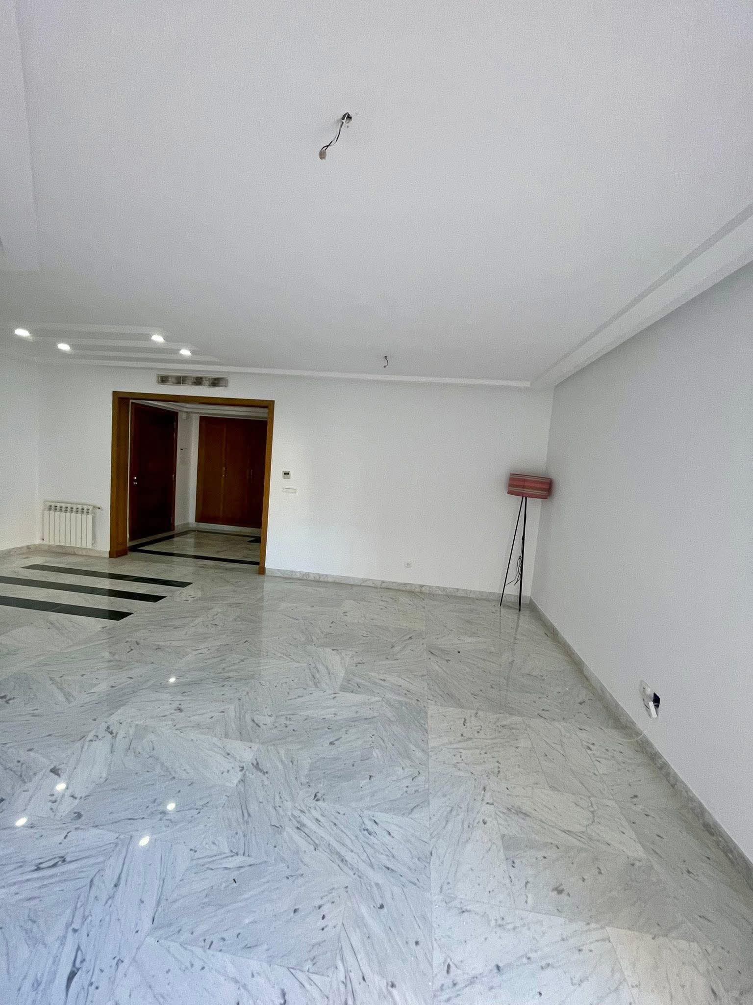 El Menzah El Menzah 9 Location Appart. 3 pices S2 1500d menzah 9 c
