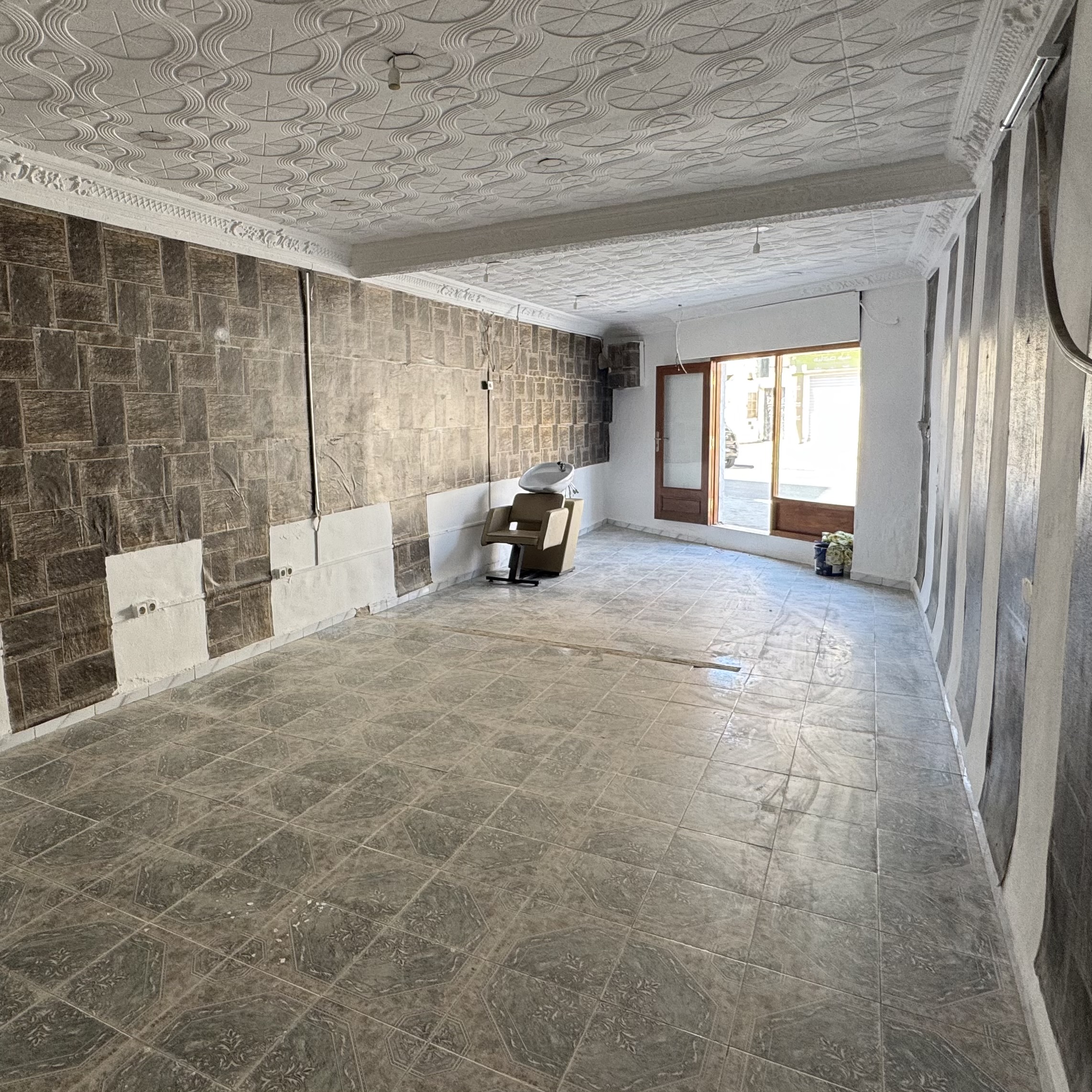 La Soukra Borj Louzir Bureaux & Commerces Grance libre Local de 50 m2 a borj louzir