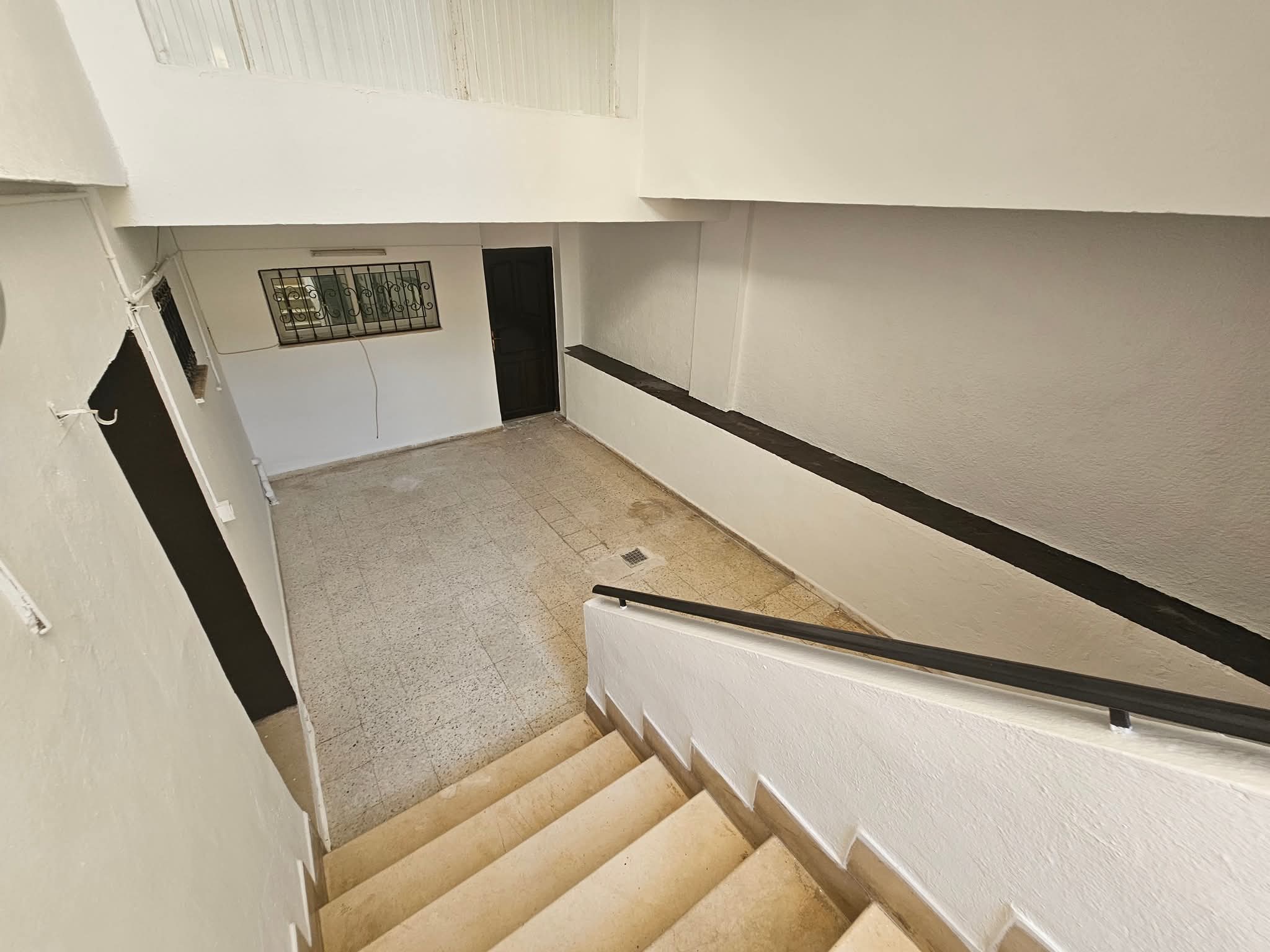 Ariana Ville Riadh Landlous Location Appart. 3 pices S2 rdj de villa a riadh el andalous