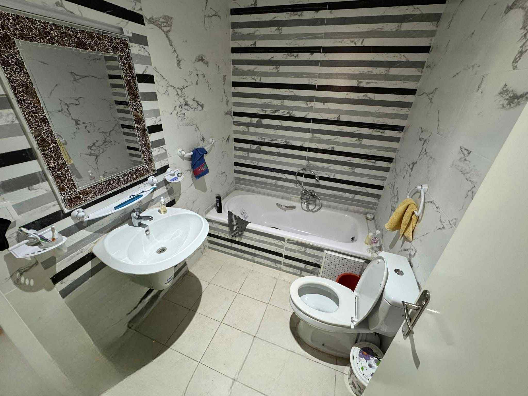 Ariana Ville Riadh Landlous Location Appart. 4 pices S3 1500d riadh el andalous