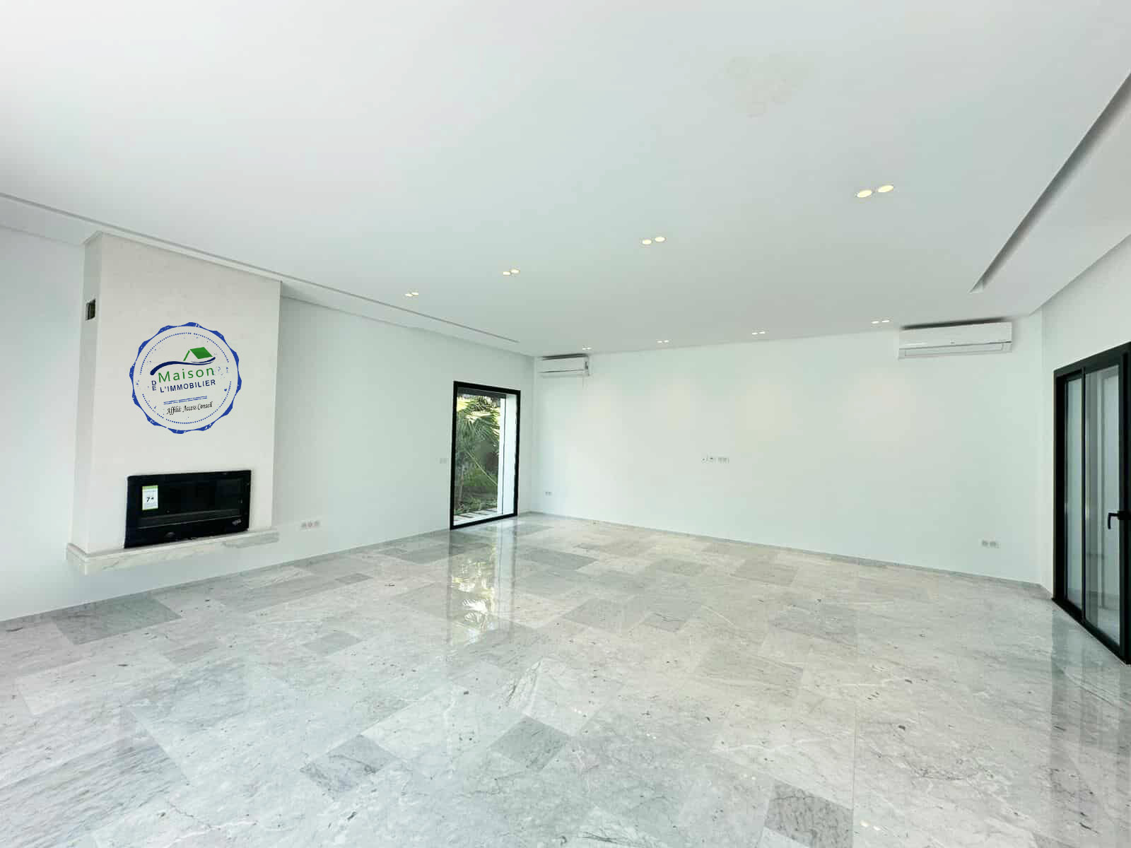 El Menzah Mutuelle Ville Location Autre Villa ac piscine sis au quartier notre dame