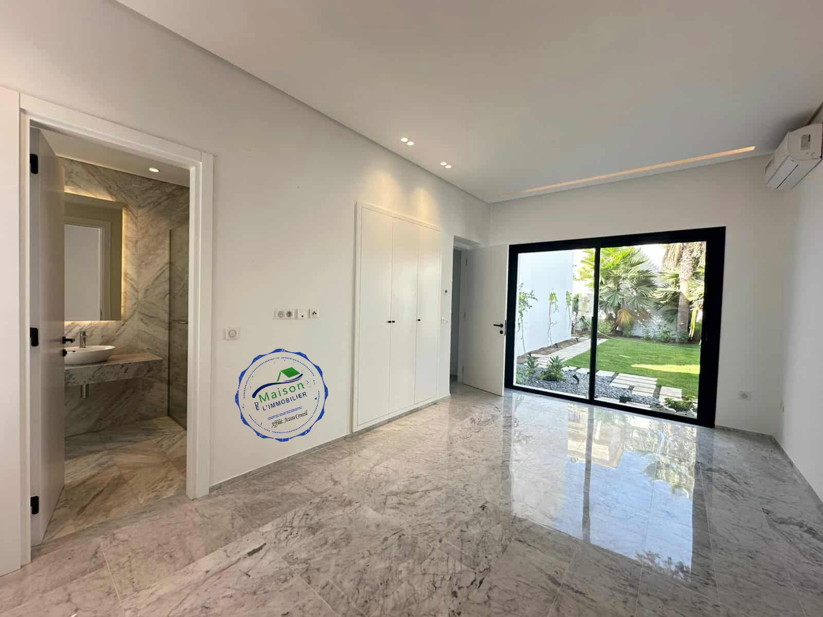 El Menzah Mutuelle Ville Location Autre Villa ac piscine sis au quartier notre dame