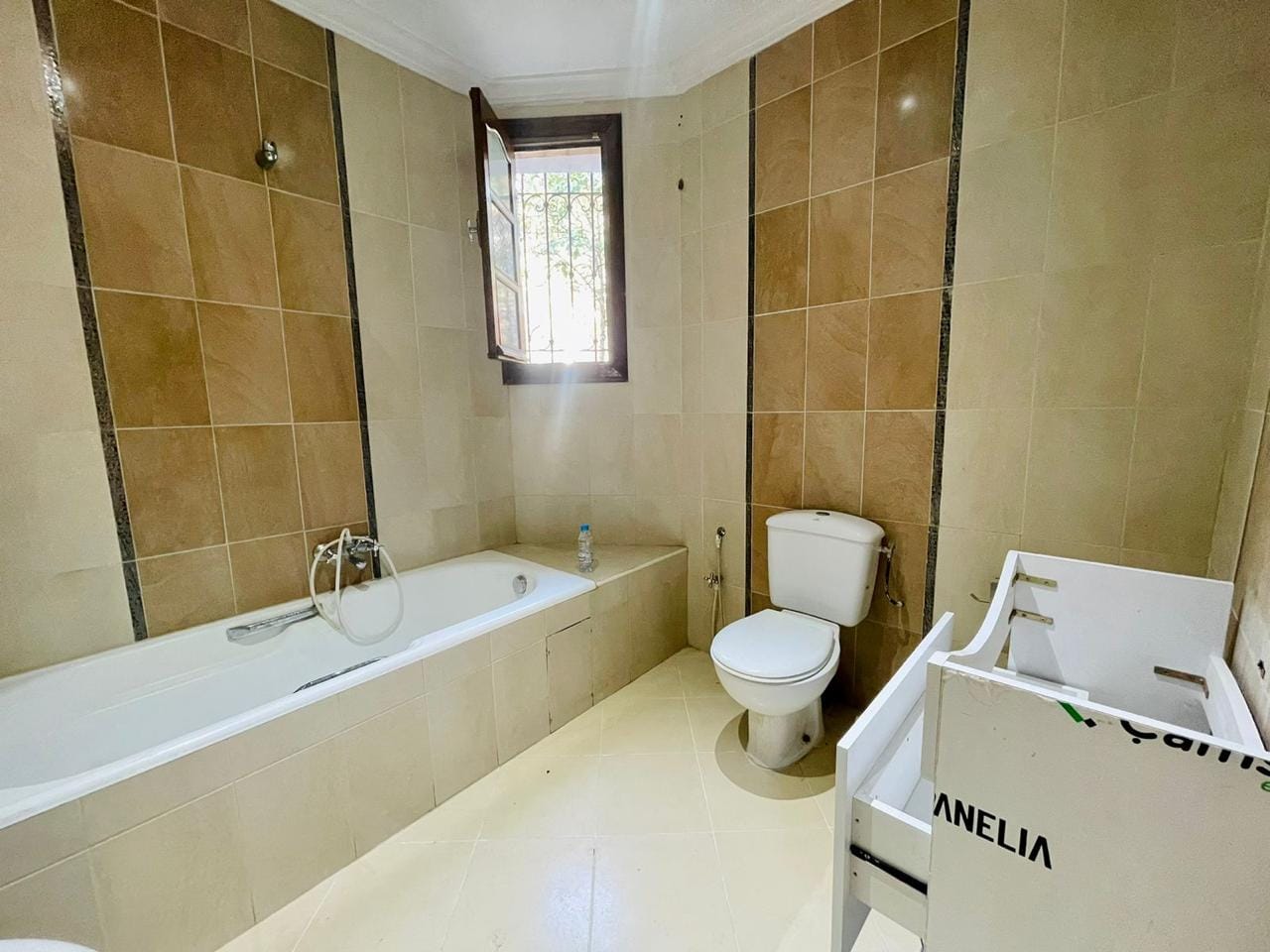 Mnihla Jardins d'el Menzah Location Appart. 4 pices Appartement s3  jardin d'el menzah 1