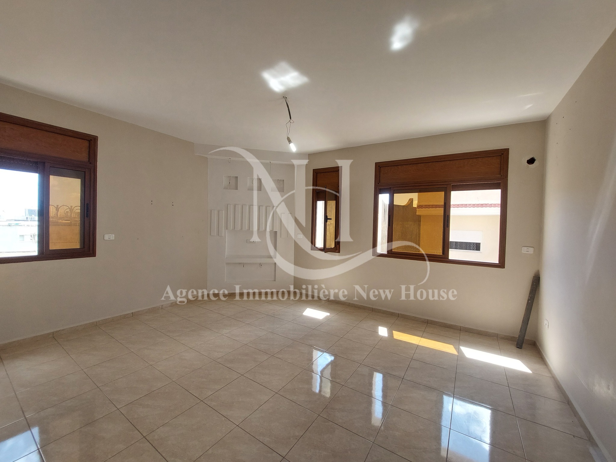 Bizerte Nord Bizerte Location Appart. 5 pices+ Appartement au centre ville