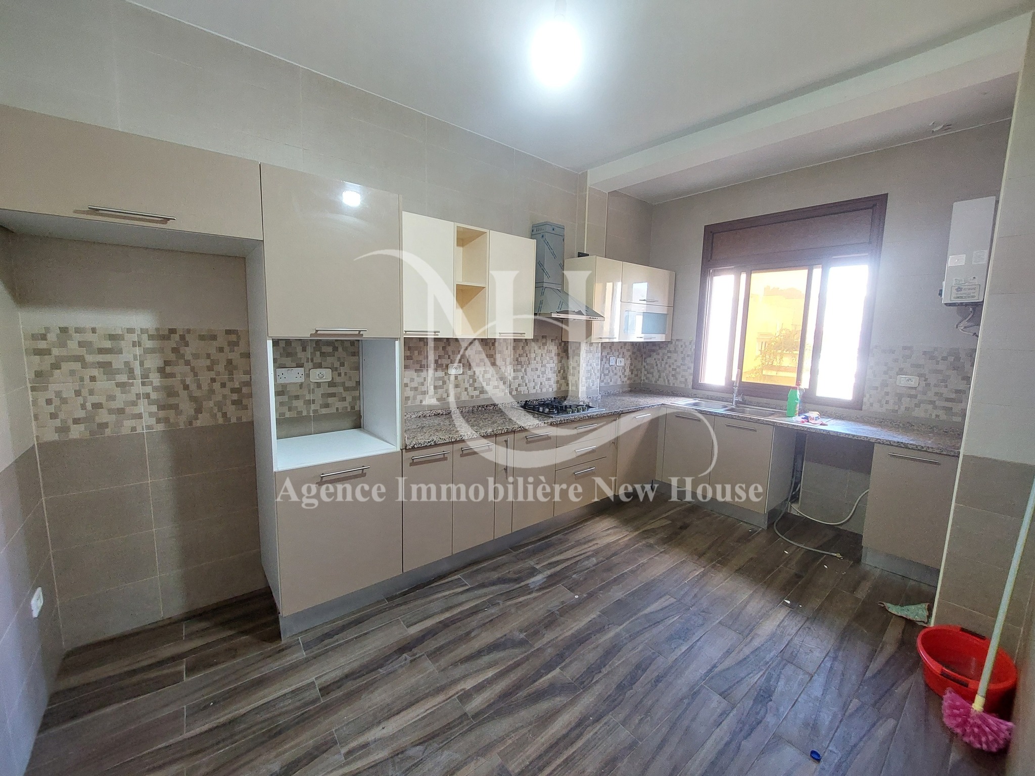 Bizerte Nord Bizerte Location Appart. 5 pices+ Appartement au centre ville
