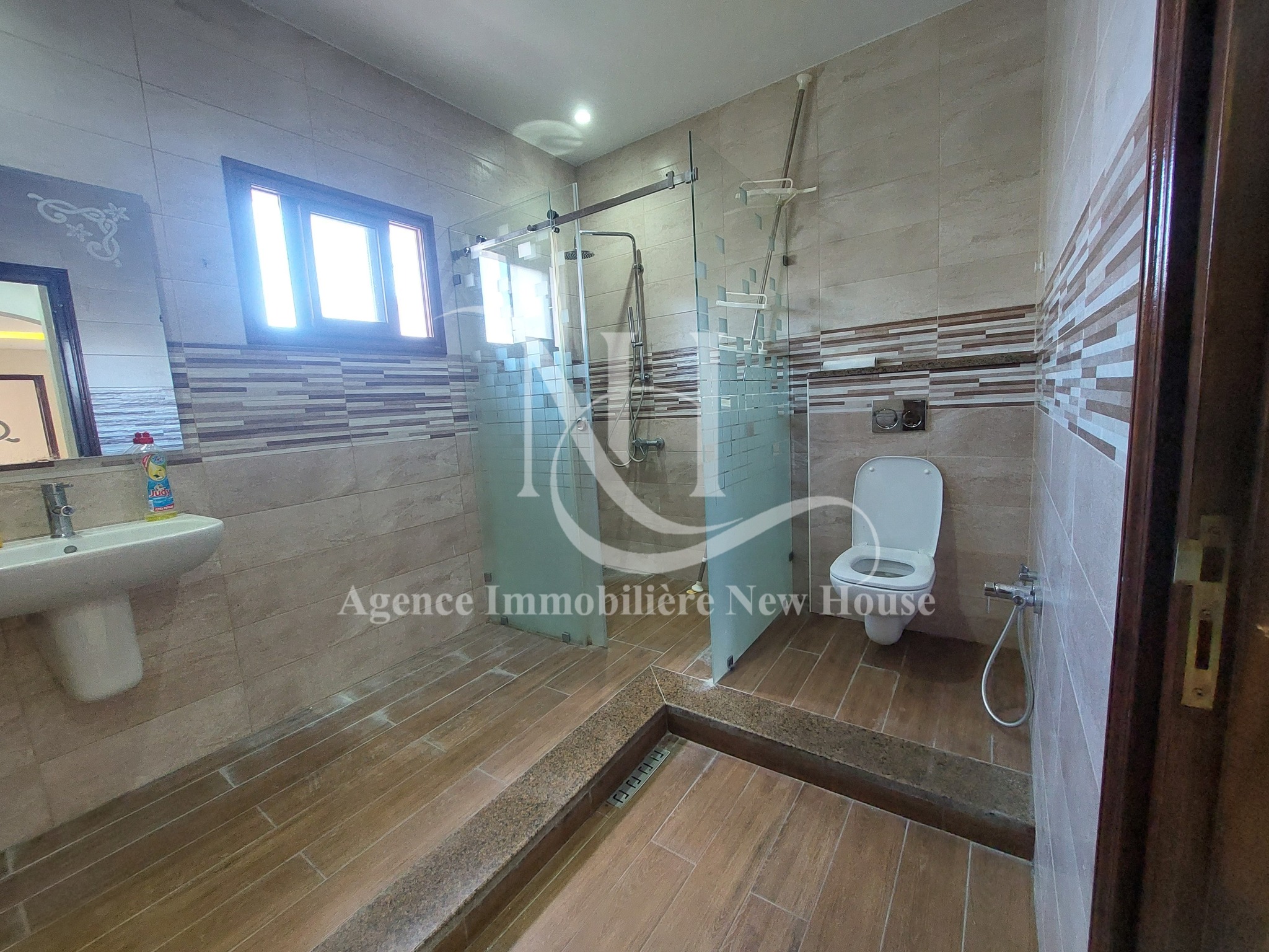 Bizerte Nord Bizerte Location Appart. 5 pices+ Appartement au centre ville