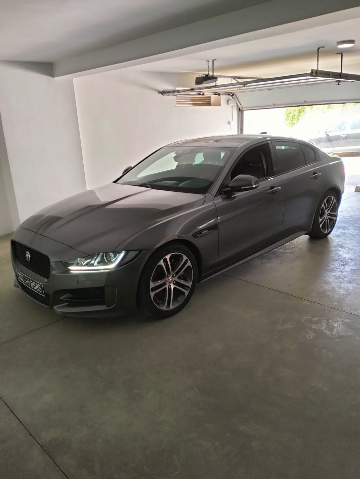 El Menzah El Menzah 4 Jaguar X-Type Jaguar xe 2007 en excellent tat