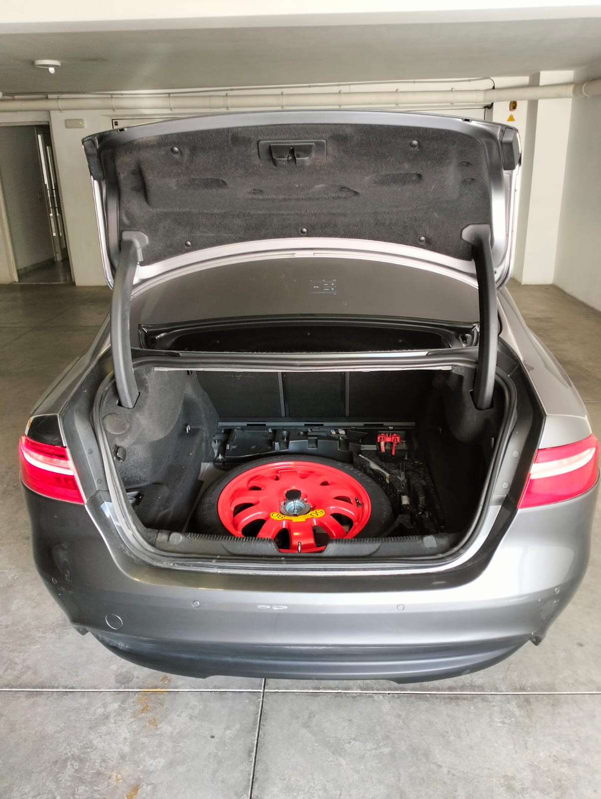 El Menzah El Menzah 4 Jaguar X-Type Jaguar xe 2007 en excellent tat