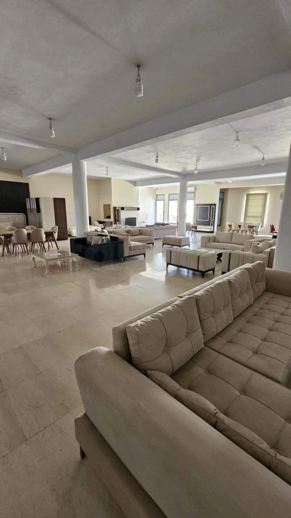 Mnihla Mnihla Location Surfaces Grand showroom mnihla