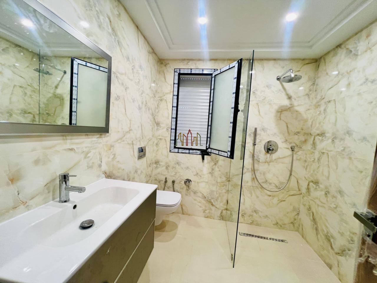 Hammamet Hammamet Vente Appart. 5 pices+ V555 villa cendrillon villa luxe