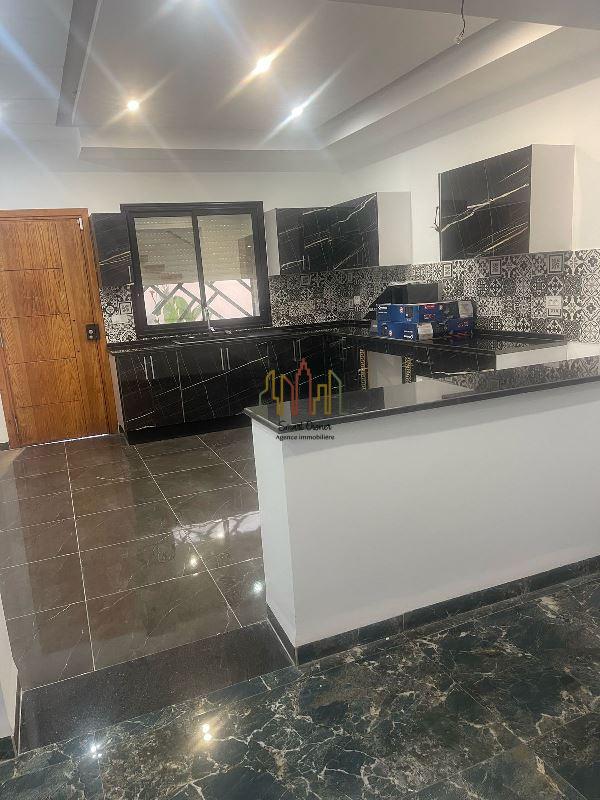 Hammamet Hammamet Vente Appart. 5 pices+ V569 villa saly v s