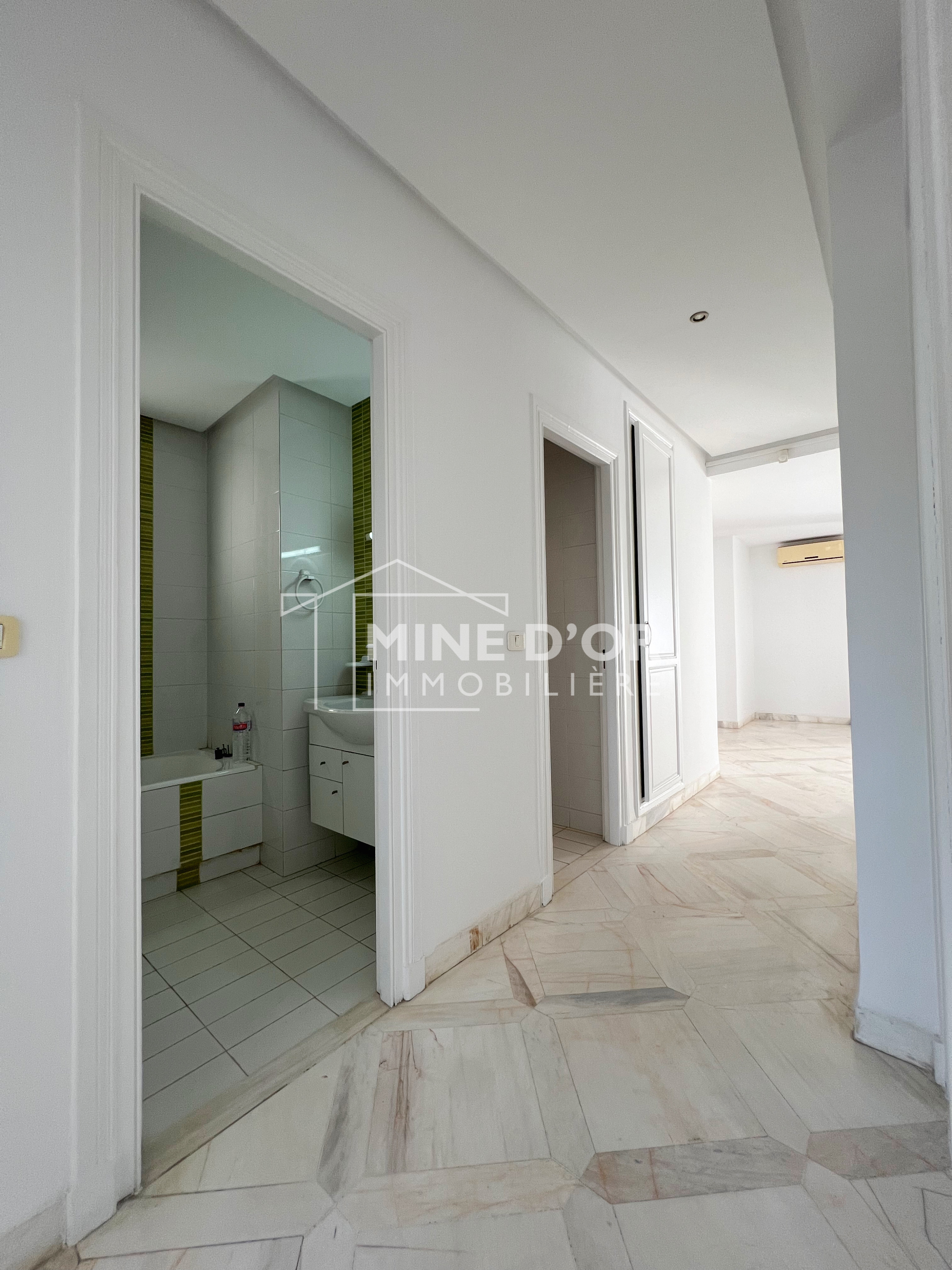 Cite El Khadra Zone urbaine nord Location Appart. 4 pices Al appartement s3 spacieux au centre urbain nord