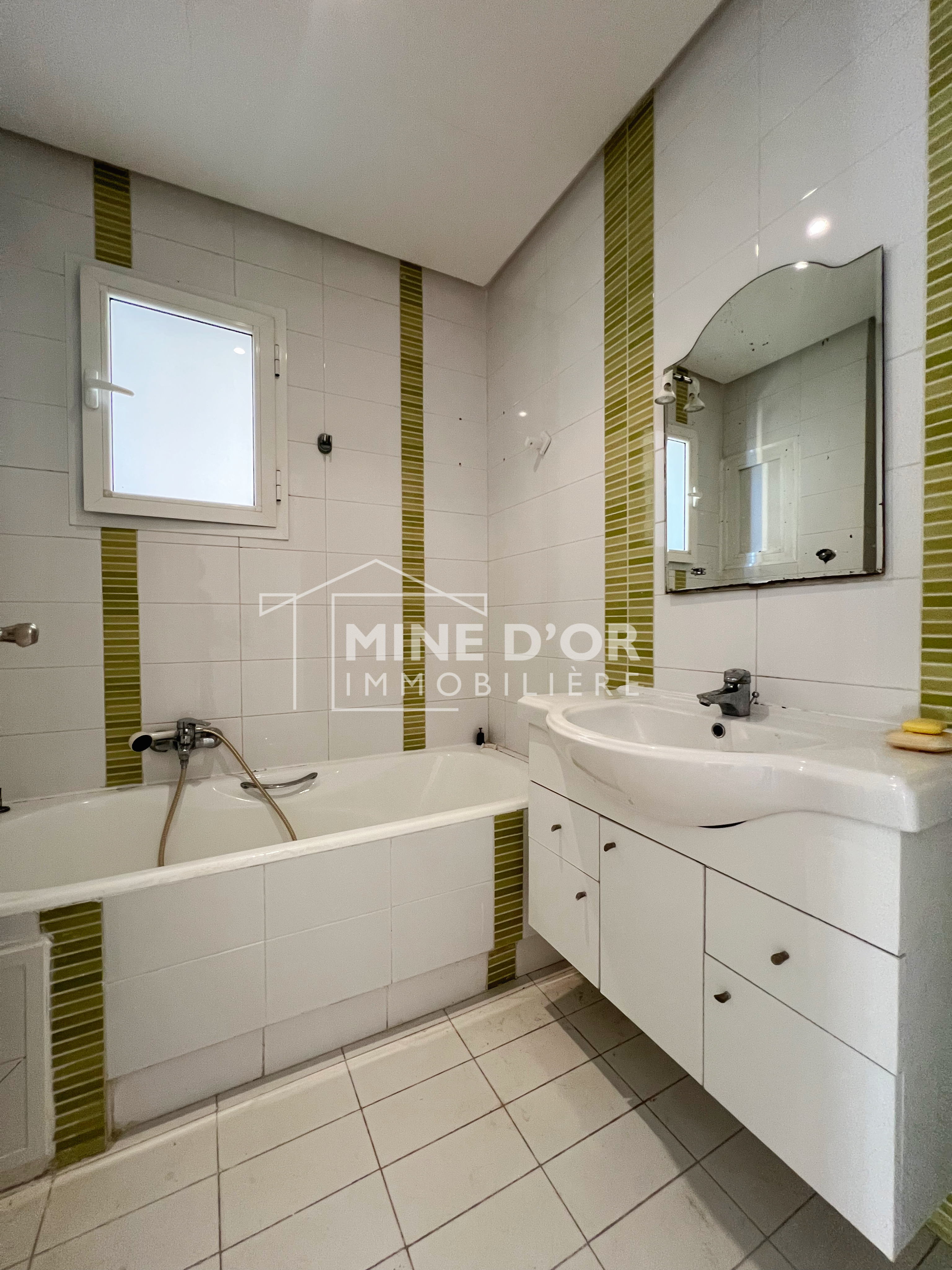 Cite El Khadra Zone urbaine nord Location Appart. 2 pices Al appartement s1 avec terrasse au centre urbain
