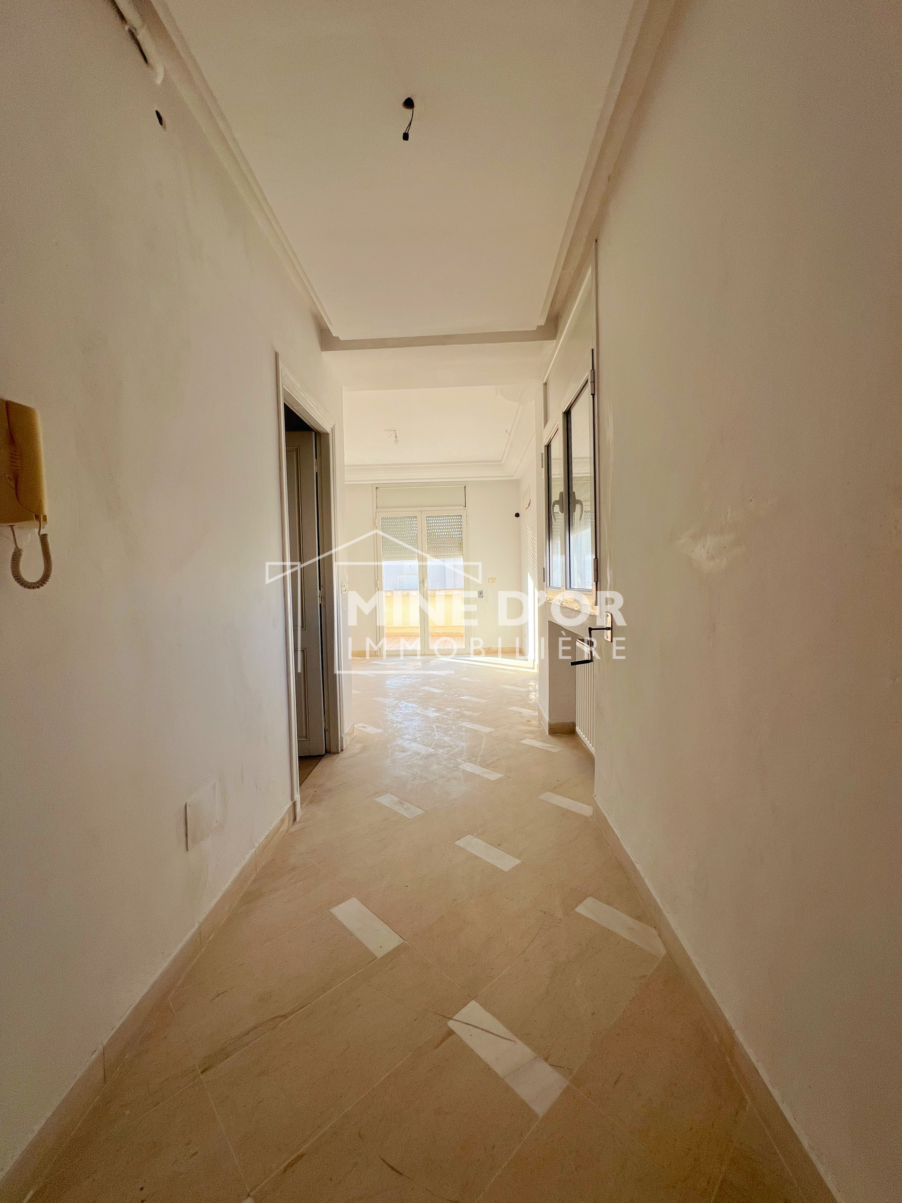 Cite El Khadra Zone urbaine nord Location Appart. 2 pices Al appartement s1 avec terrasse au centre urbain