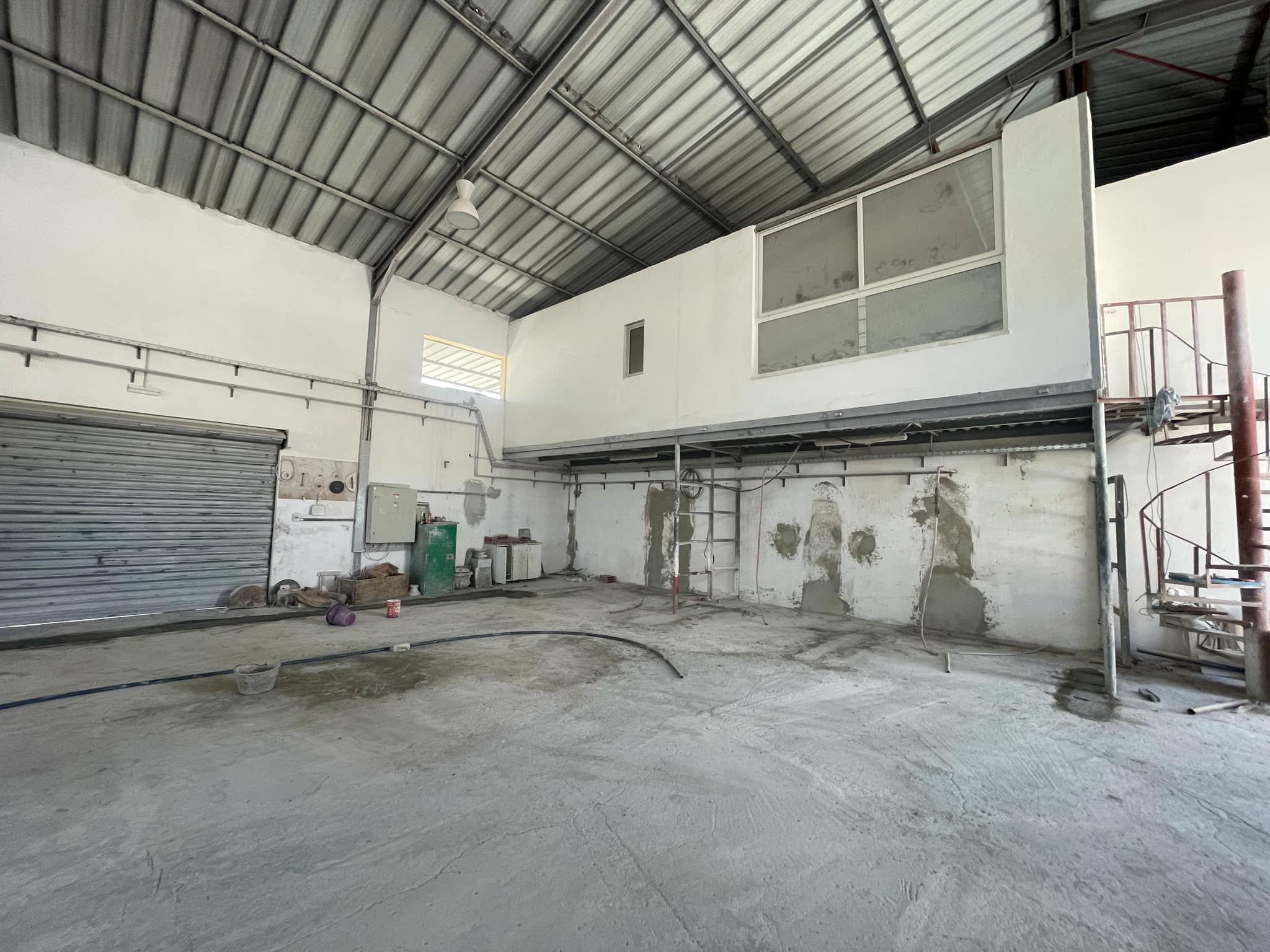 Le Bardo Ksar Said Location Surfaces Dpt industriel  ksar said