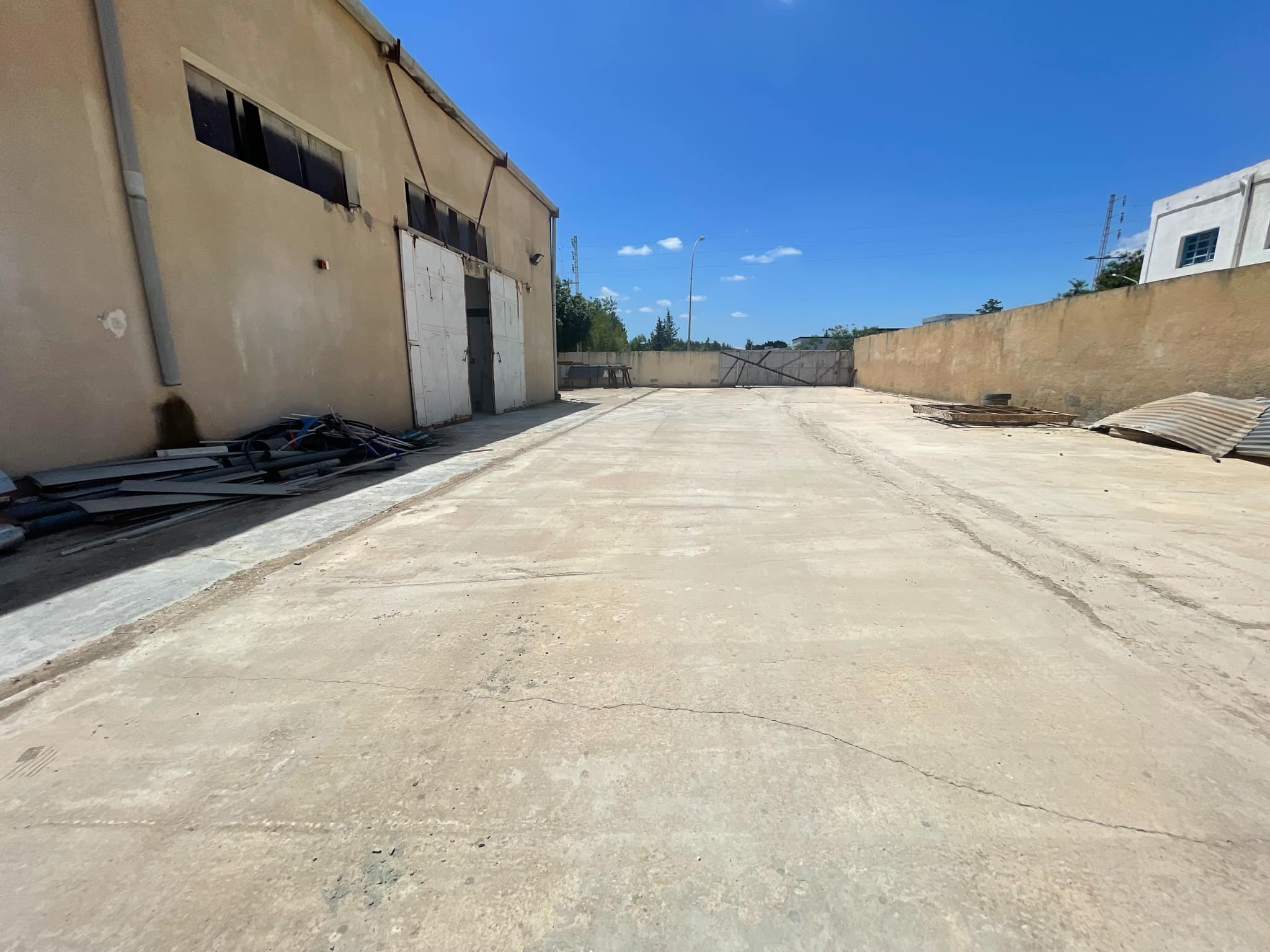 Le Bardo Ksar Said Location Surfaces Dpt industriel  ksar said
