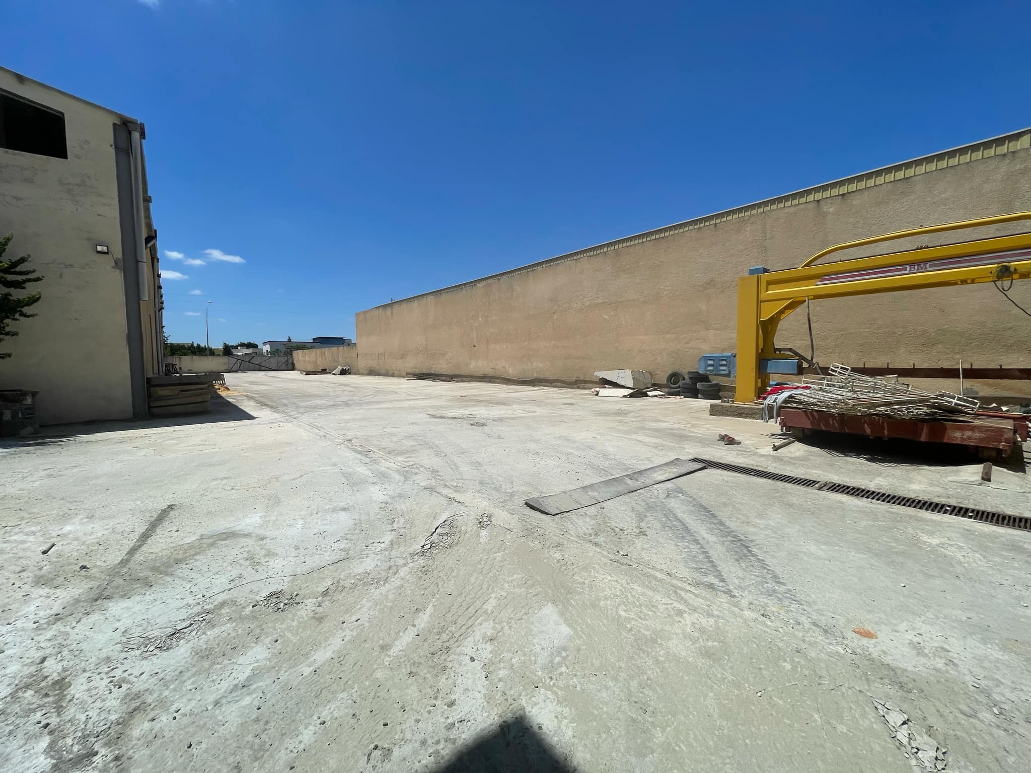 Le Bardo Ksar Said Location Surfaces Dpt industriel  ksar said