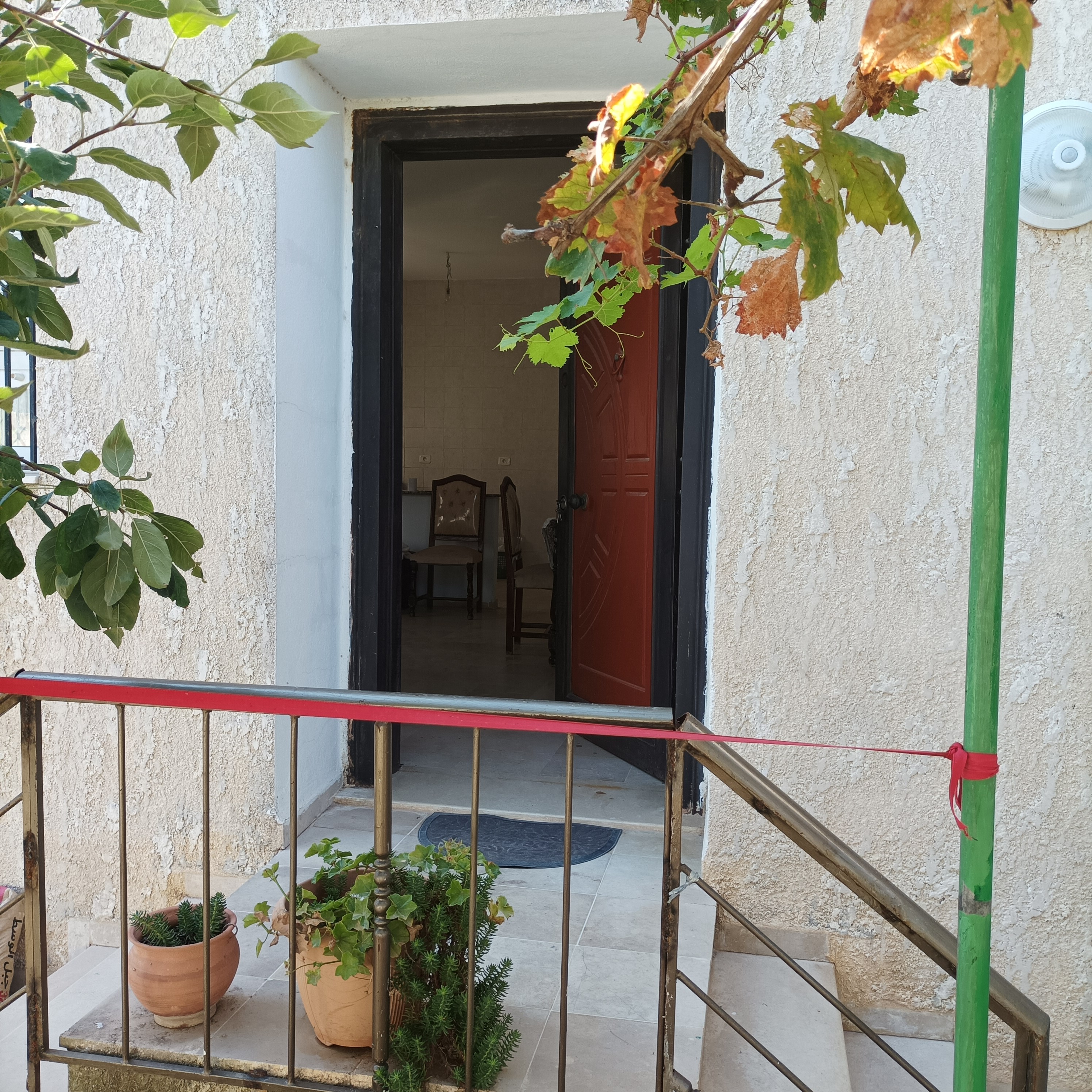 Raoued Cite Ennkhilet Location Appart. 2 pices Une petite villa meuble