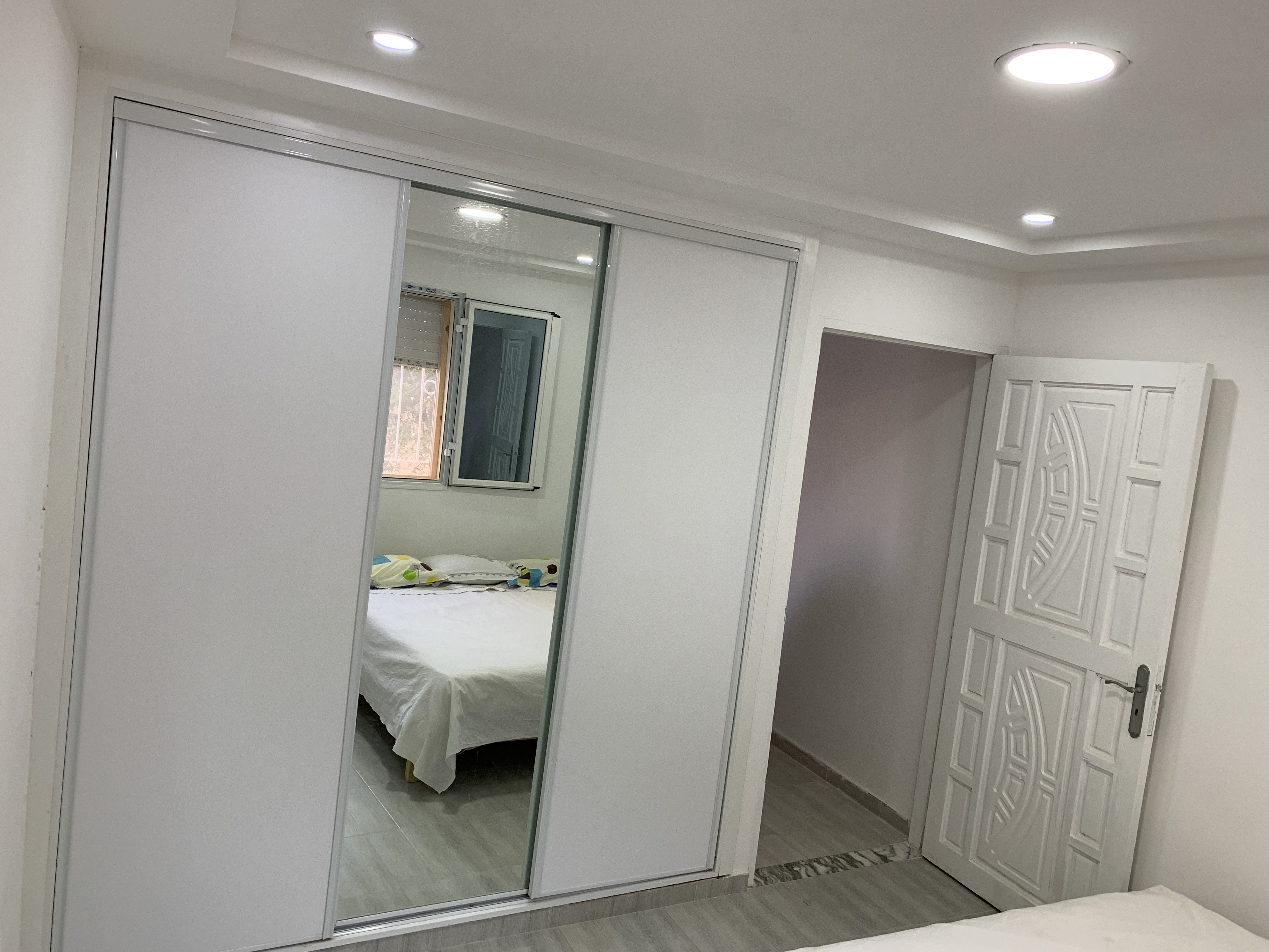 La Soukra Cite Hedi Nouira Location Appart. 1 pice Studio meubl