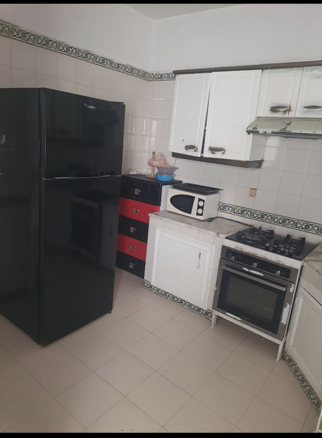 El Menzah El Manar 1 Location Appart. 3 pices S2 meubl ct cole prive hannibal