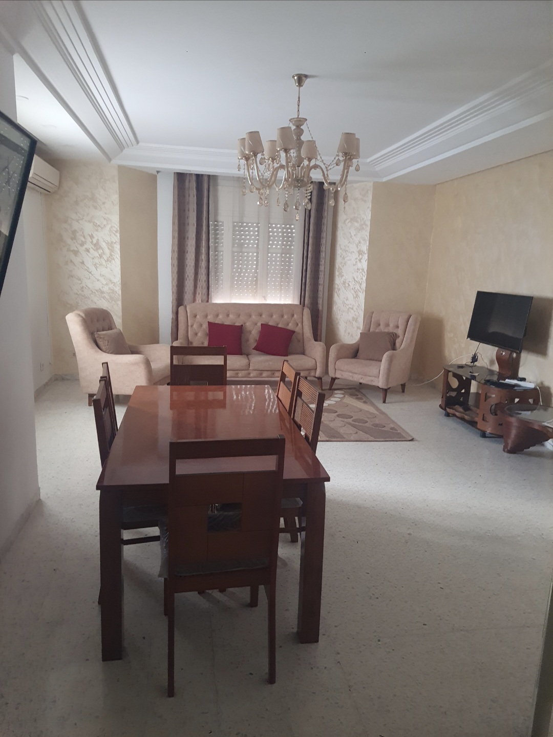 El Menzah El Manar 1 Location Appart. 3 pices S2 meubl ct cole prive hannibal