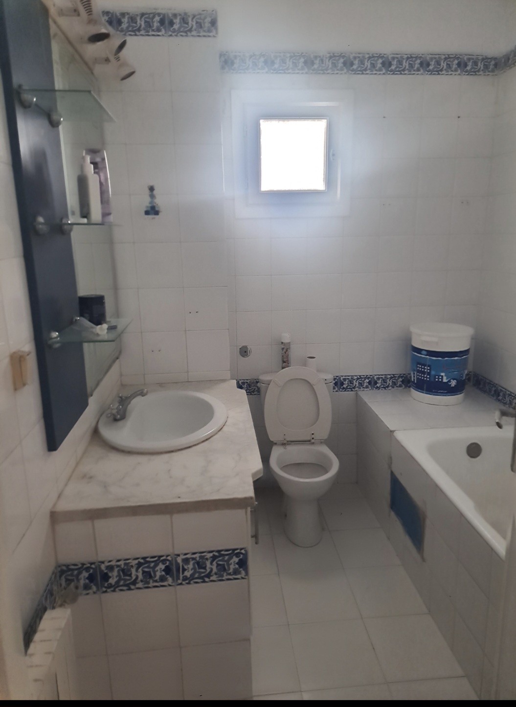 El Menzah El Manar 1 Location Appart. 3 pices S2 meubl ct cole prive hannibal