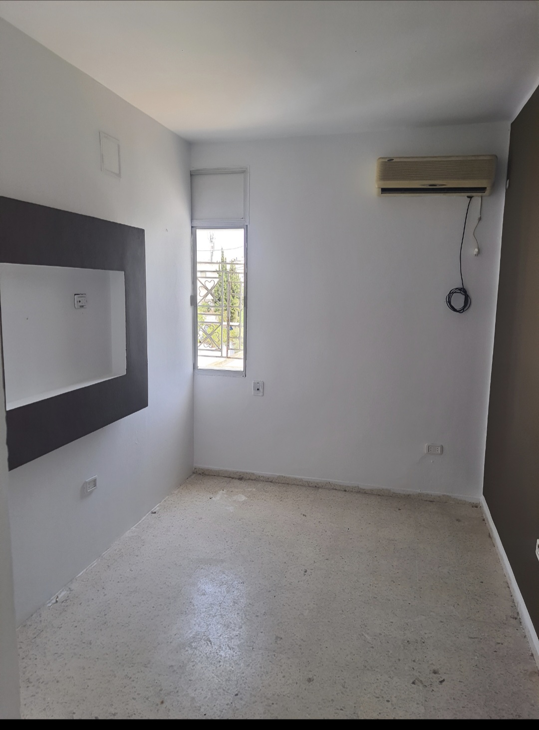 El Menzah El Manar 1 Location Appart. 2 pices Studio s1 en face campus universitaire