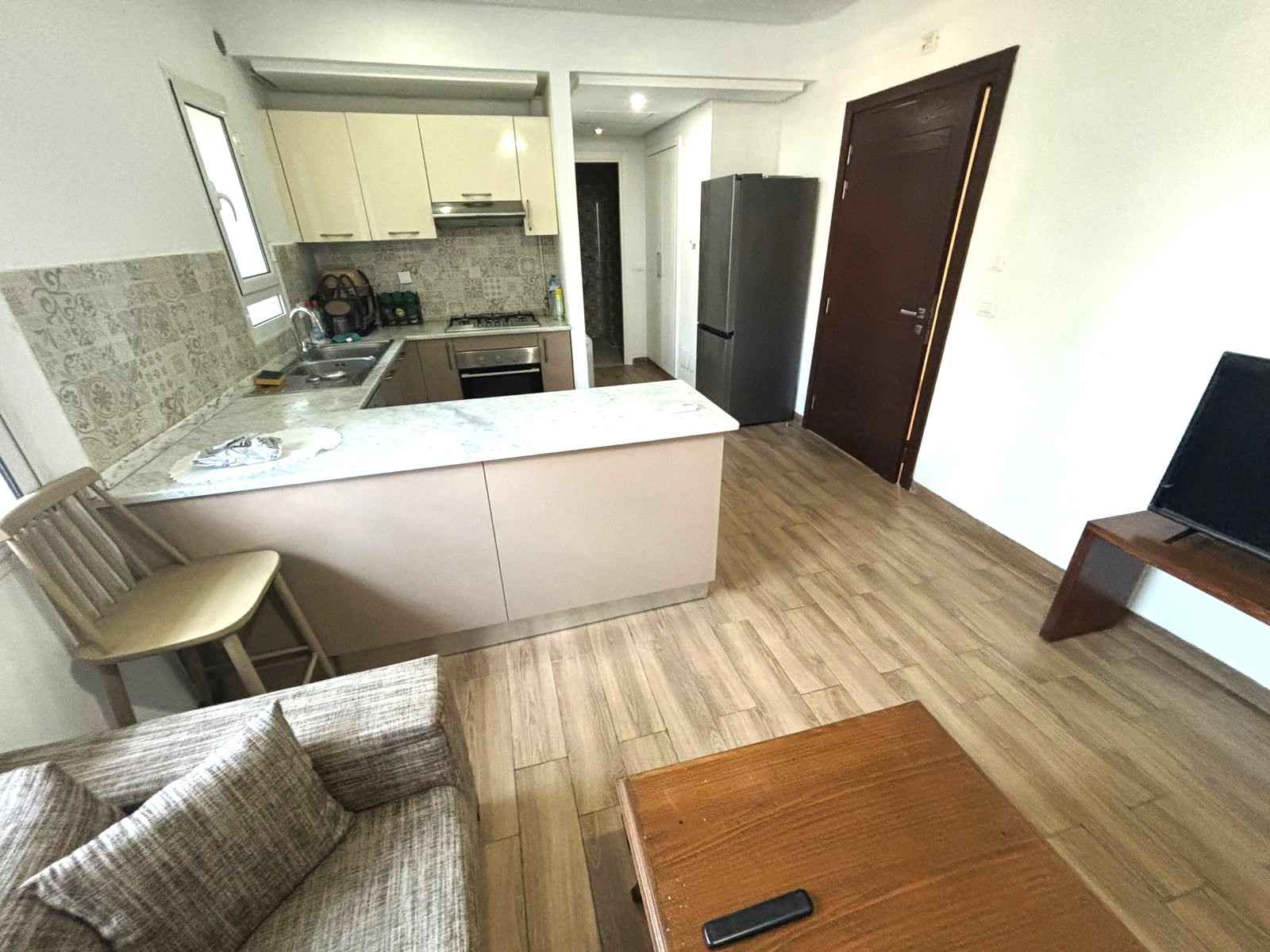 La Soukra La Soukra Location Appart. 2 pices Appt s1 meubl de 60m2  la soukra park