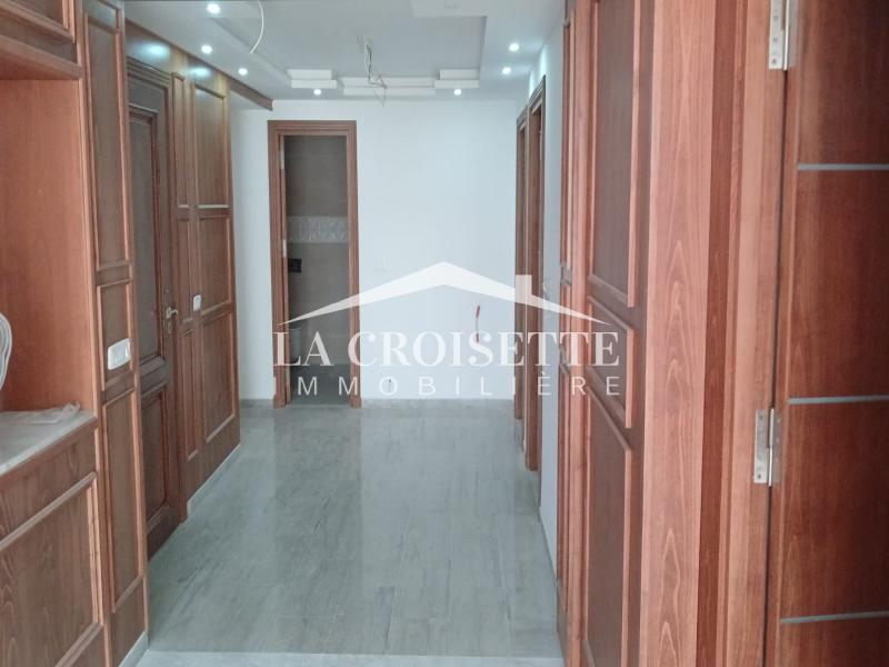 La Marsa Cite El Moustakbel (La Marsa) Location Appart. 4 pices Etage de villa s3  la marsa zel0546