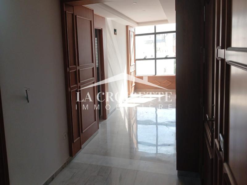 La Marsa Cite El Moustakbel (La Marsa) Location Appart. 4 pices Etage de villa s3  la marsa zel0546