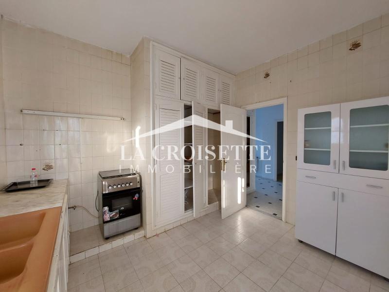 La Marsa Cite El Moustakbel (La Marsa) Location Appart. 4 pices Etage de villa s3  la marsa mel0548