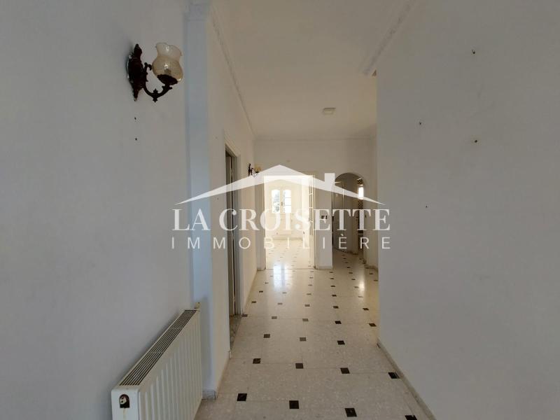 La Marsa Cite El Moustakbel (La Marsa) Location Appart. 4 pices Etage de villa s3  la marsa mel0548