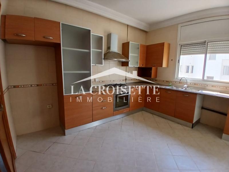 La Marsa Sidi Daoud Location Appart. 4 pices S3 avec chambre de service  la marsa mal1791