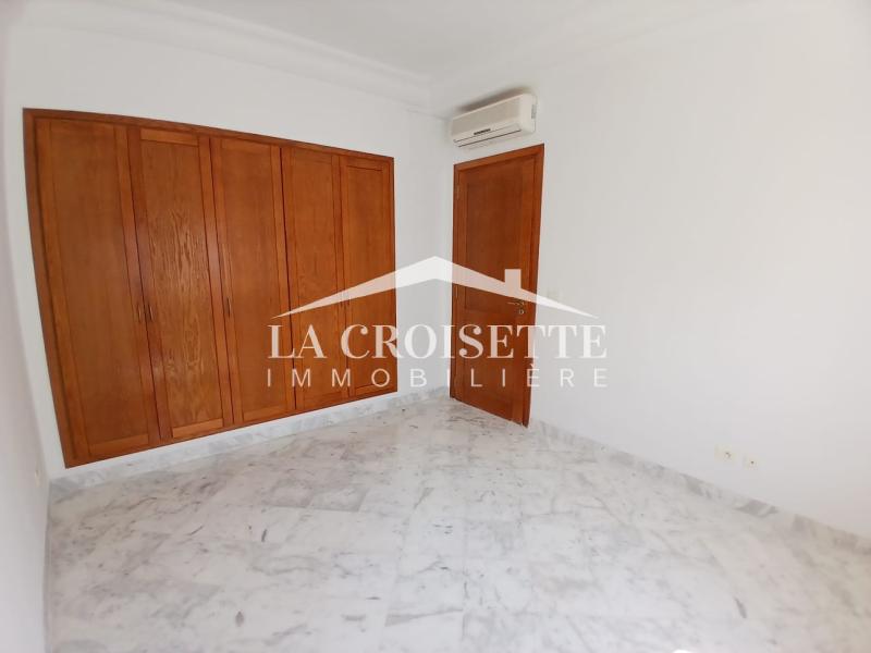 La Marsa Sidi Daoud Location Appart. 4 pices S3 avec chambre de service  la marsa mal1791