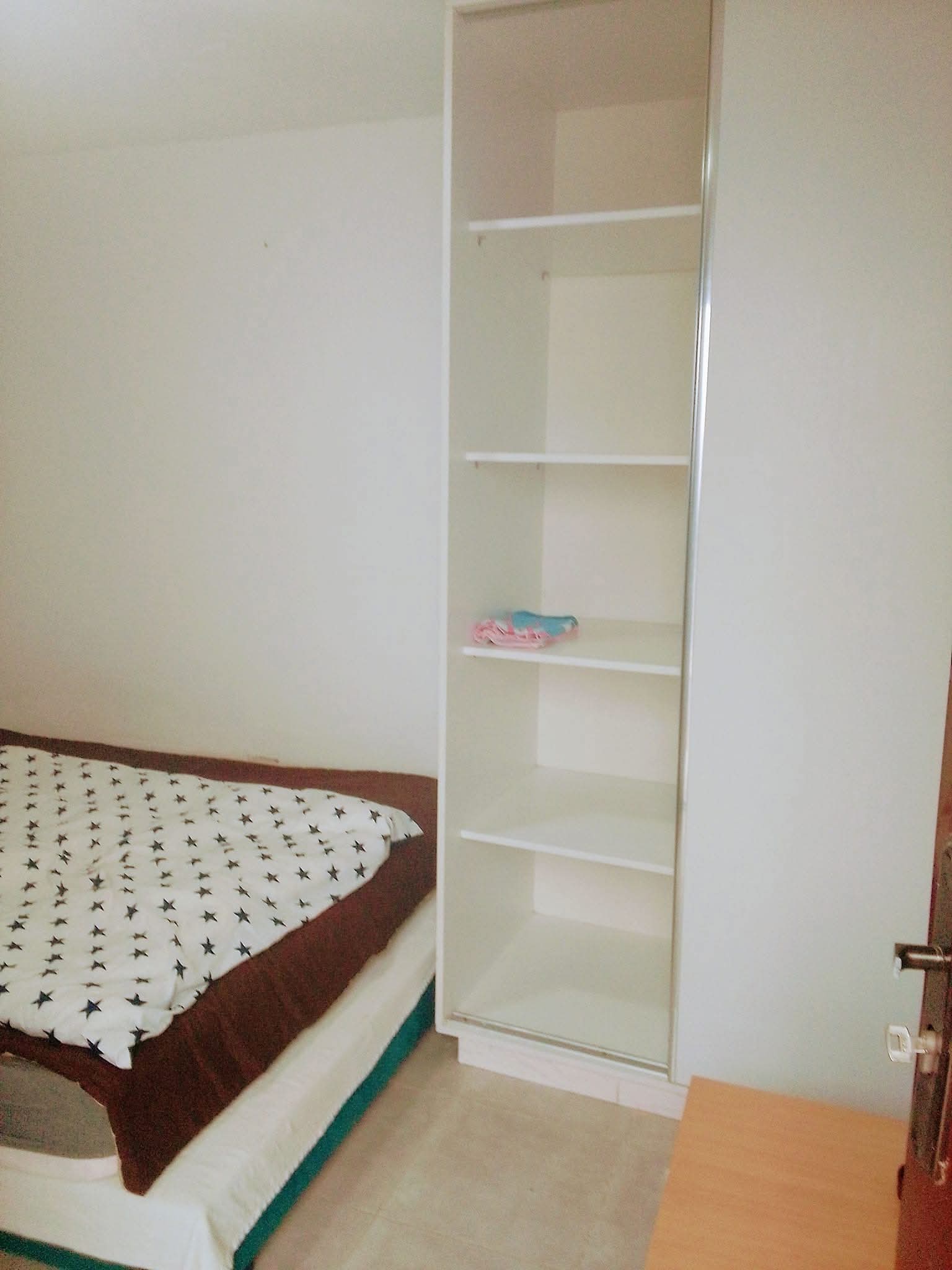Ariana Ville Cite Ennasr 1 Location Appart. 1 pice S0 meubl rdc d'une villa ennasr 1