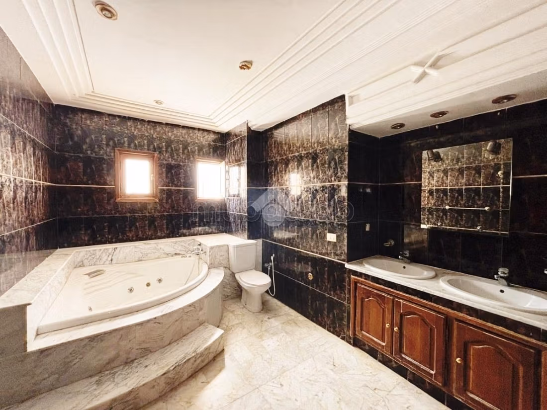 El Menzah El Manar 1 Location Appart. 4 pices tage de villa s4 manar1 rf 195