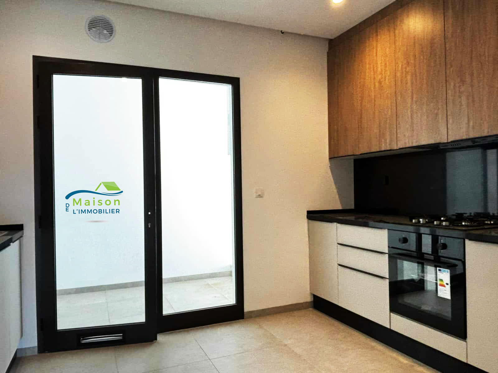 La Soukra Chotrana 1 Location Appart. 2 pices S2 jamais habit av parking  chotrana 1