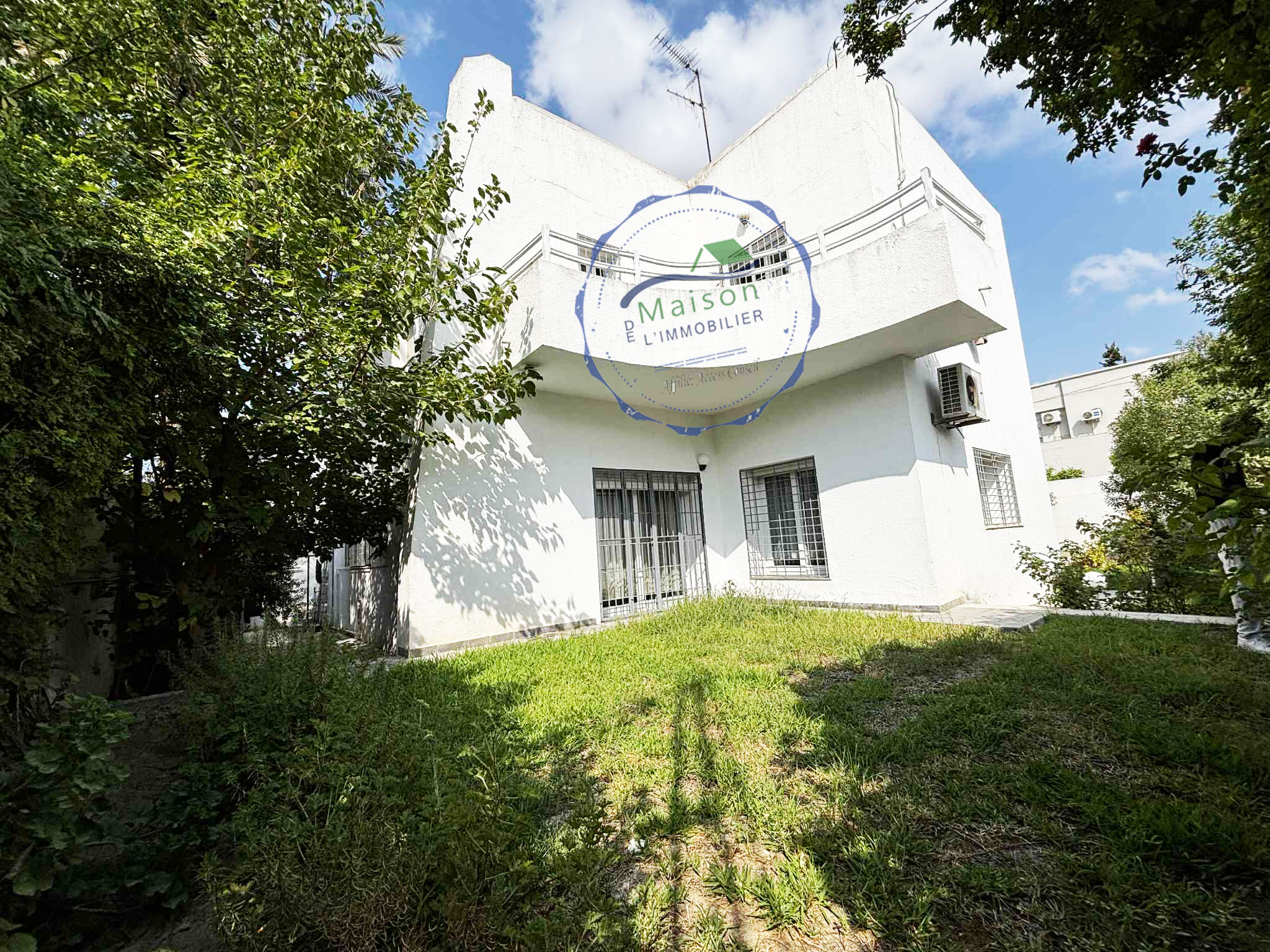 La Soukra La Soukra Location Maisons Villa moderne avec jardin  la soukra
