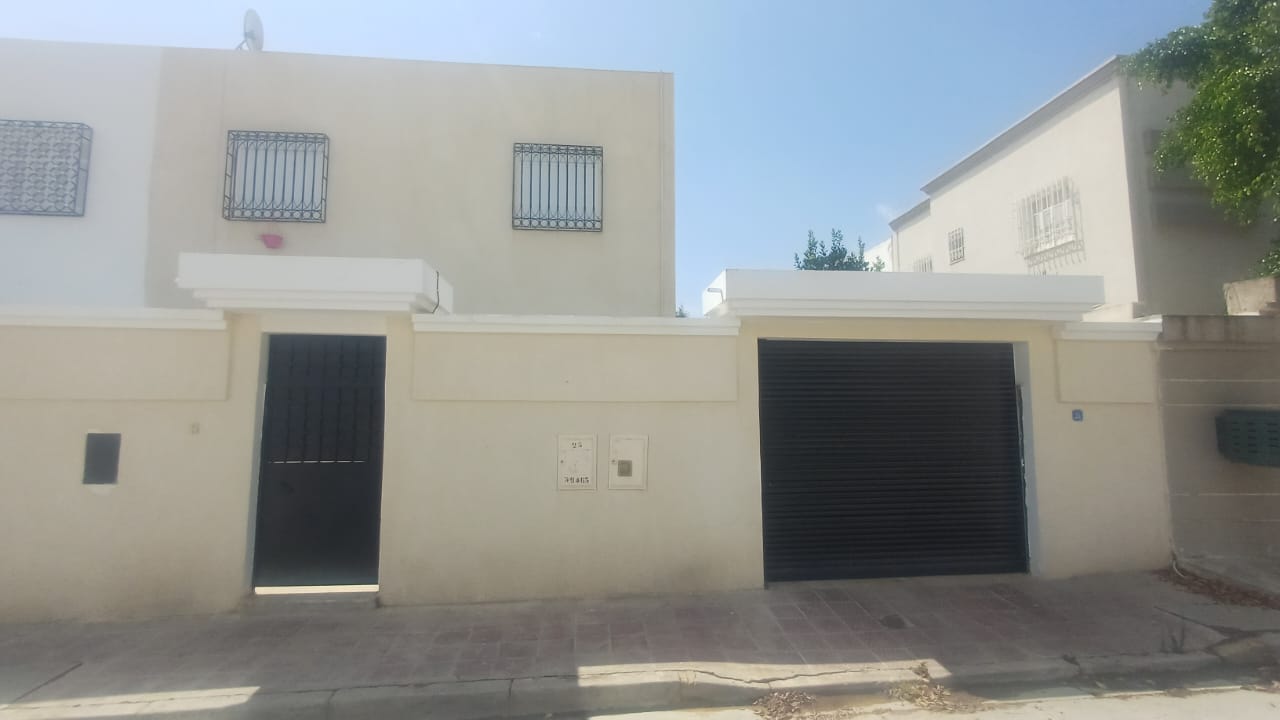 Ariana Ville Cite Jaafar Vente Appart. 4 pices Duplex s plus 4  cit jaafer ariana