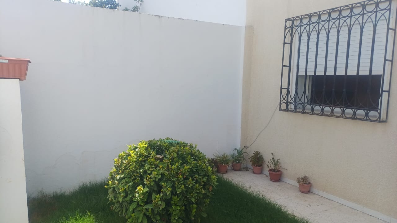Ariana Ville Cite Jaafar Vente Appart. 4 pices Duplex s plus 4  cit jaafer ariana