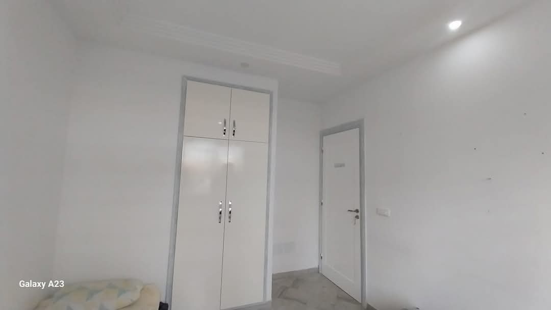 El Mourouj El Mourouj Vente Appart. 3 pices Un appartement s plus 3 au rdc