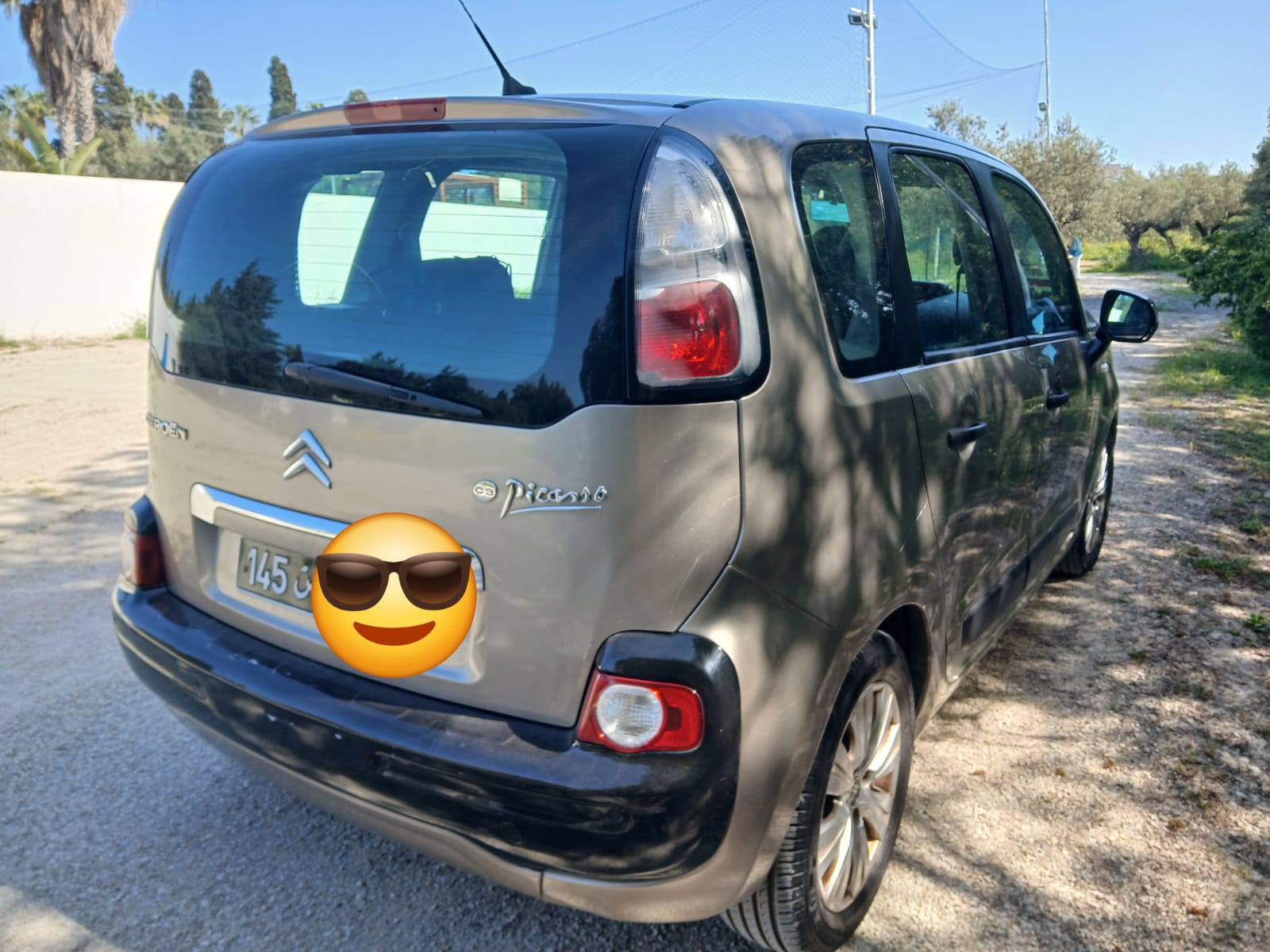 El Menzah El Menzah 9 Citroen C3 PICASSO C3 picasso essence 7cv